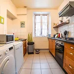 Domaine De La Tour Bed and breakfast Saint-Pierre-Canivet