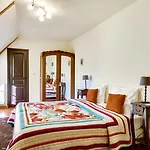 Domaine De La Tour