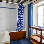 Bed and breakfast Domaine De La Tour 4*