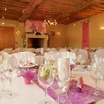 Domaine De La Tour 4* Saint-Pierre-Canivet