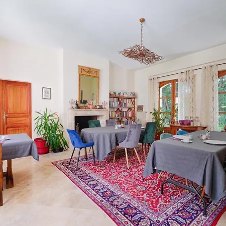 Domaine De La Tour B&B Saint-Pierre-Canivet
