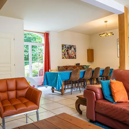 Domaine De La Tour Отель типа 