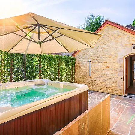 Domaine De La Tour 4*