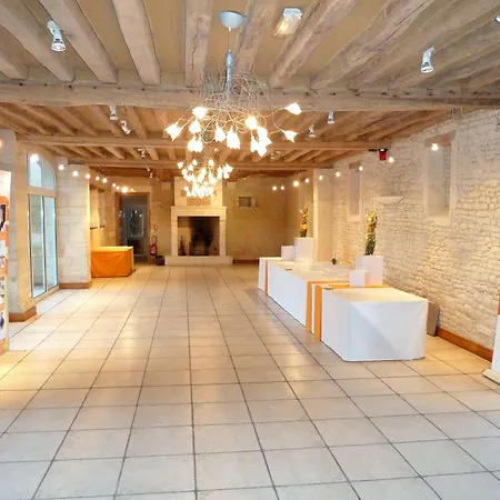 Domaine De La Tour 4*