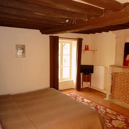 Domaine De La Tour 4* Сен-Пьер-Каниве