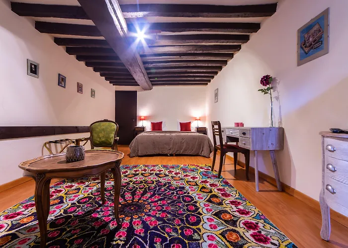 Domaine De La Tour Bed & Breakfast