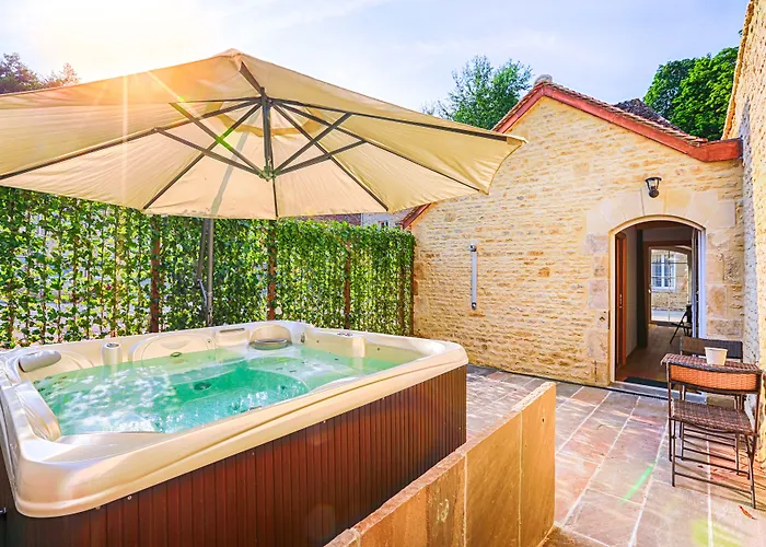 Domaine De La Tour 4*