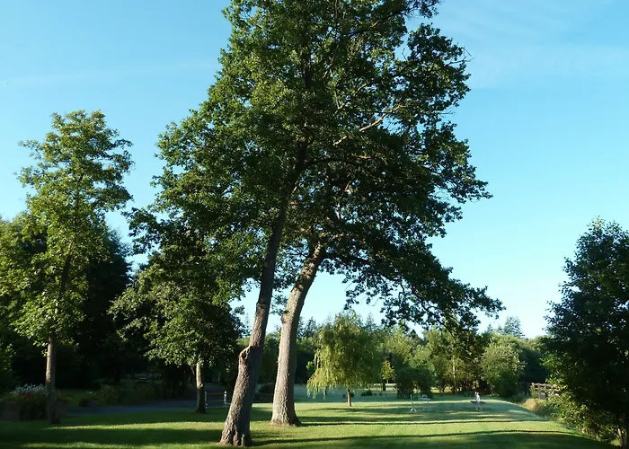 Domaine De La Tour Bed & Breakfast Saint-Pierre-Canivet