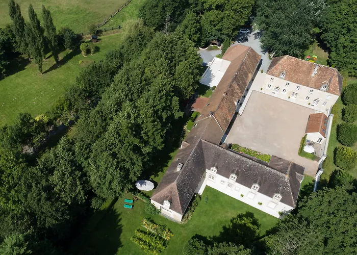 Domaine De La Tour 4*
