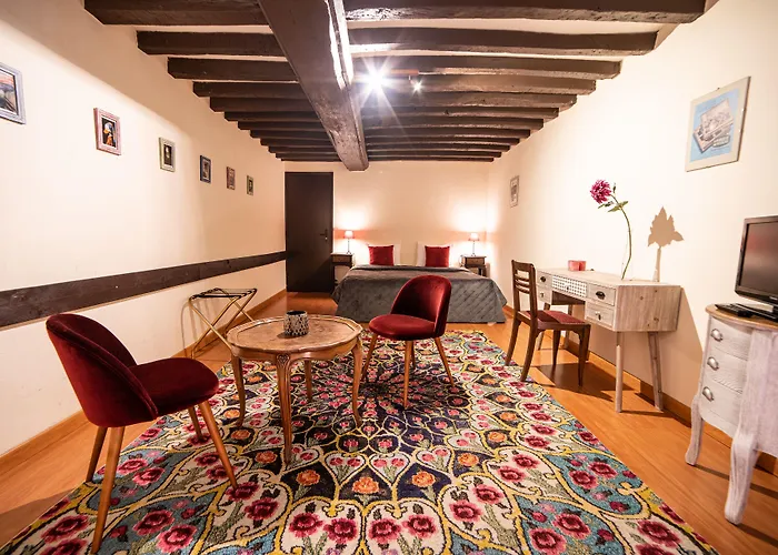 Domaine De La Tour Bed & Breakfast