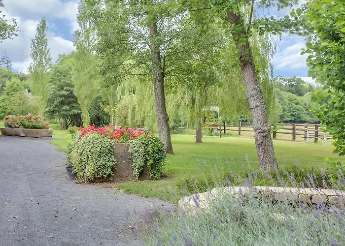 Domaine De La Tour Отель типа 