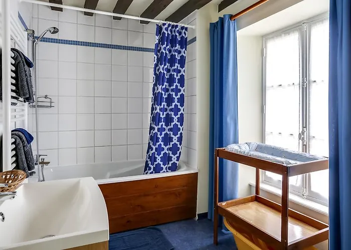 Bed & Breakfast Domaine De La Tour 4*