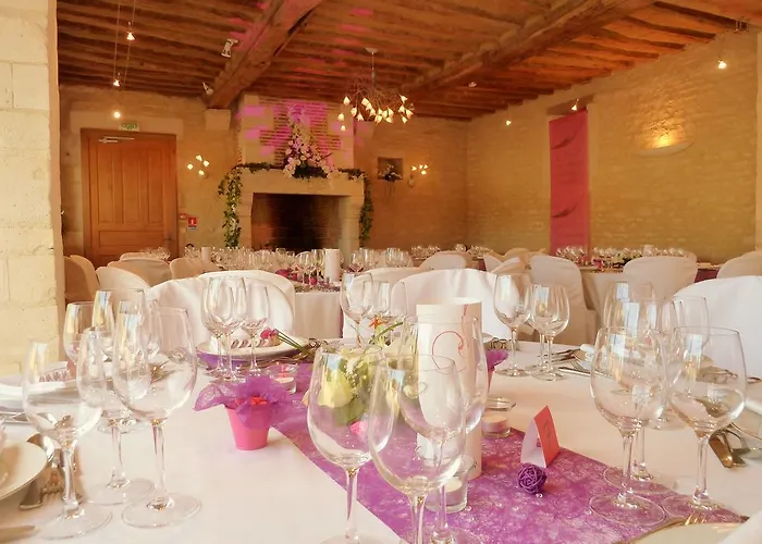 Domaine De La Tour 4* Сен-Пьер-Каниве