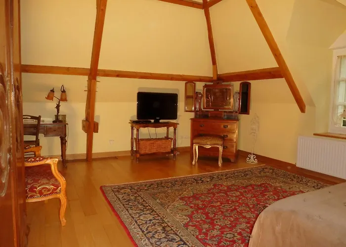 Domaine De La Tour 4*