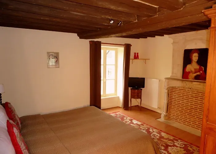 Domaine De La Tour 4* Сен-Пьер-Каниве